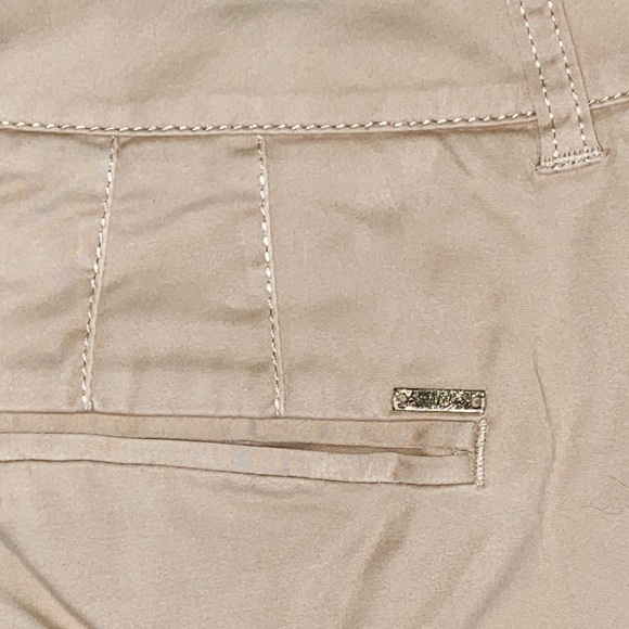 WHITE HOUSE | BLACK MARKET Cuffed Crop Leg Khaki Pants Rhinestone Pockets Size 6 - Picture 6 of 11